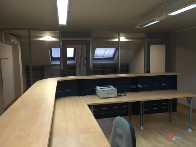 3 bedroom Office for sale in Pontevedra city - € 60,000 (Ref: 10015726)