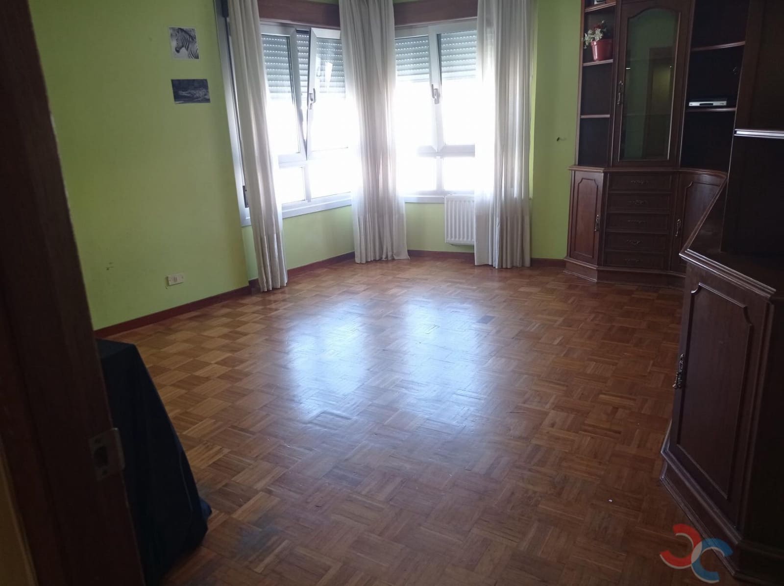 4 bedroom Flat for sale in Marin with garage - € 225,000 (Ref: 10023390)