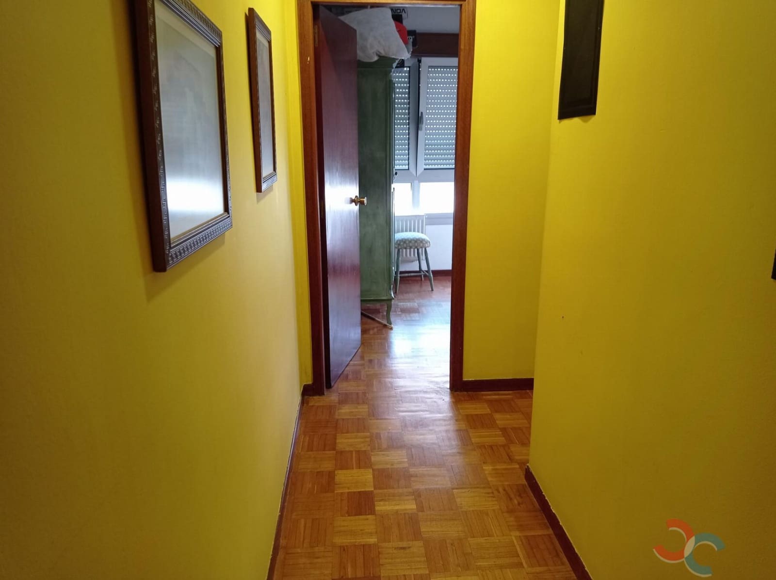 4 bedroom Flat for sale in Marin with garage - € 225,000 (Ref: 10023390)