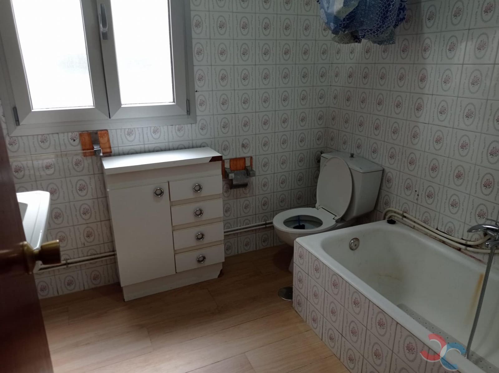4 bedroom Flat for sale in Marin with garage - € 225,000 (Ref: 10023390)