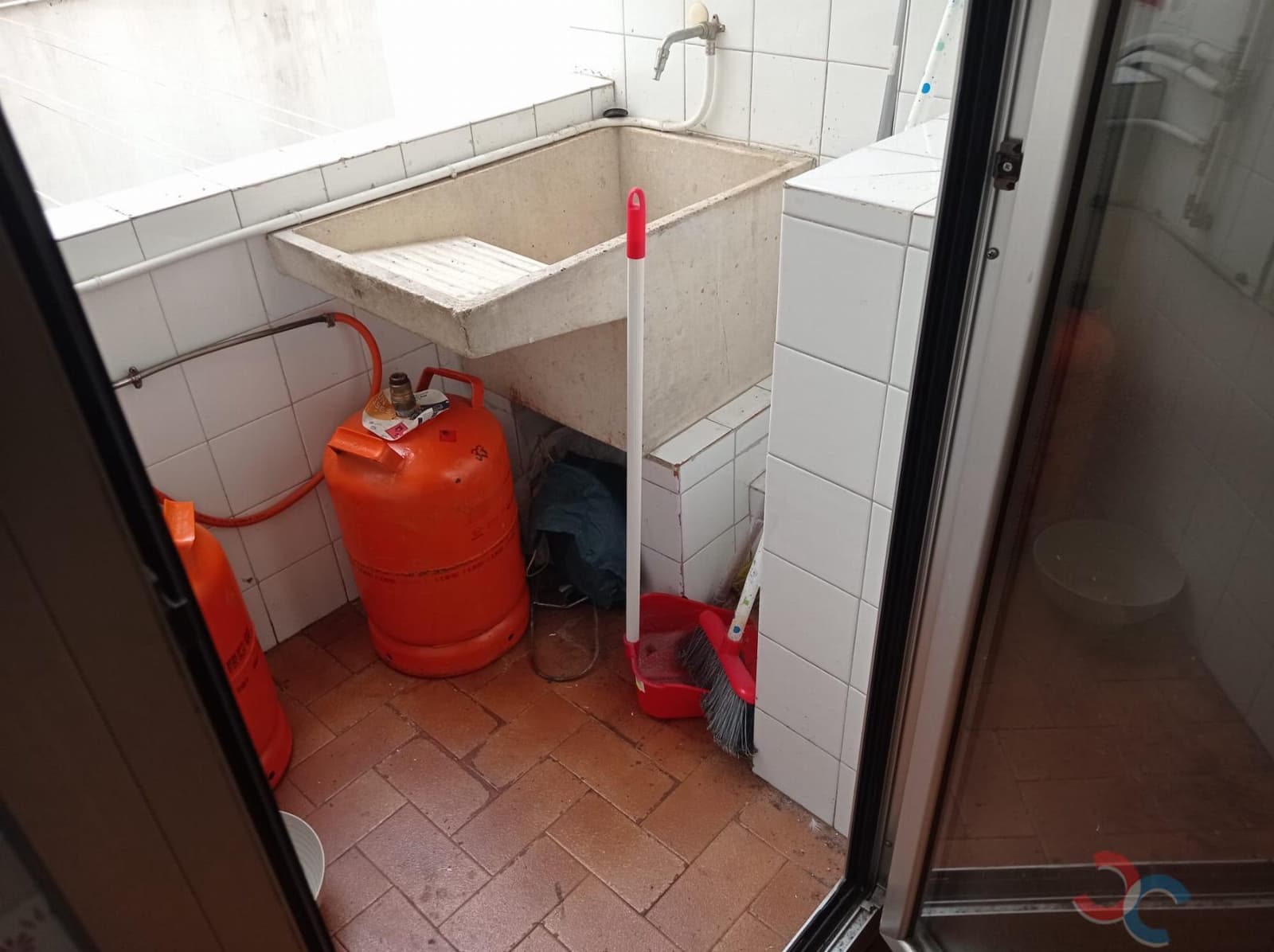 4 bedroom Flat for sale in Marin with garage - € 225,000 (Ref: 10023390)