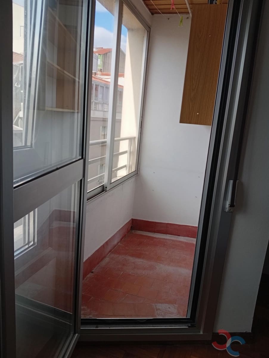 4 bedroom Flat for sale in Marin with garage - € 225,000 (Ref: 10023390)
