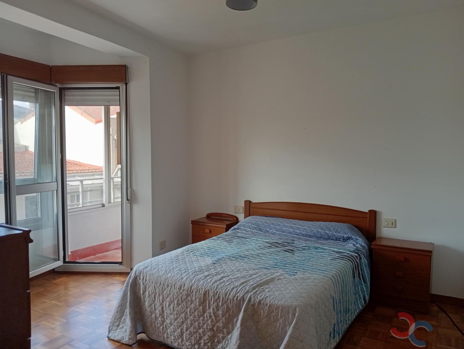 4 bedroom Flat for sale in Marin with garage - € 225,000 (Ref: 10023390)