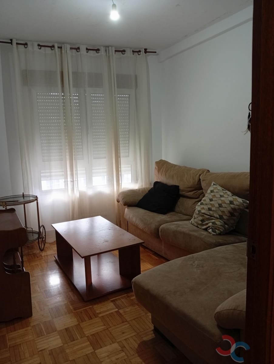 4 bedroom Flat for sale in Marin with garage - € 225,000 (Ref: 10023390)