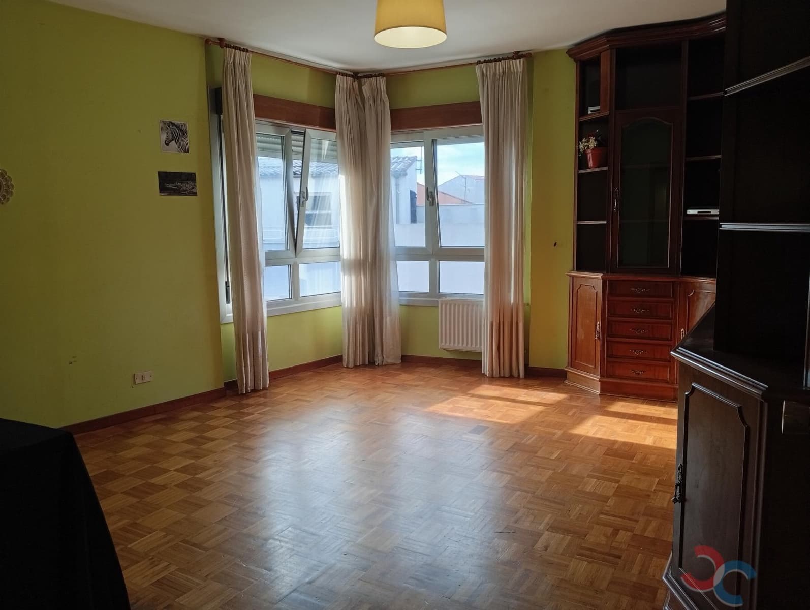 4 bedroom Flat for sale in Marin with garage - € 225,000 (Ref: 10023390)
