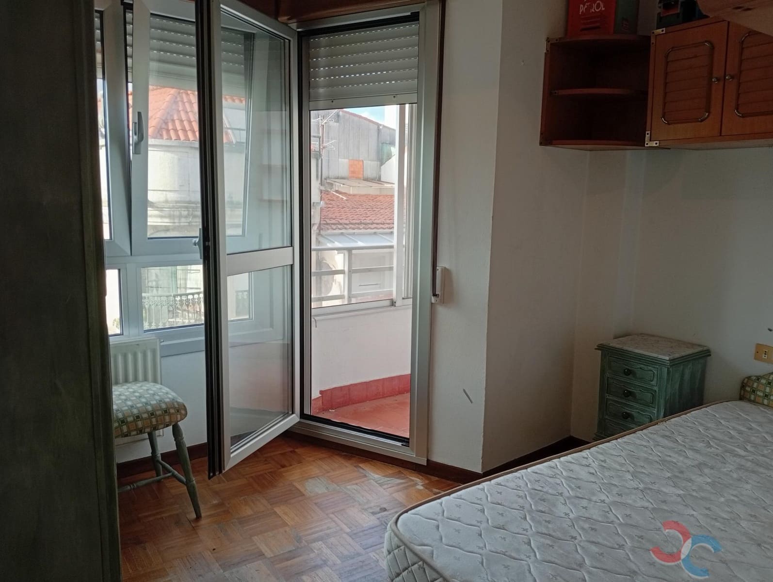 4 bedroom Flat for sale in Marin with garage - € 225,000 (Ref: 10023390)
