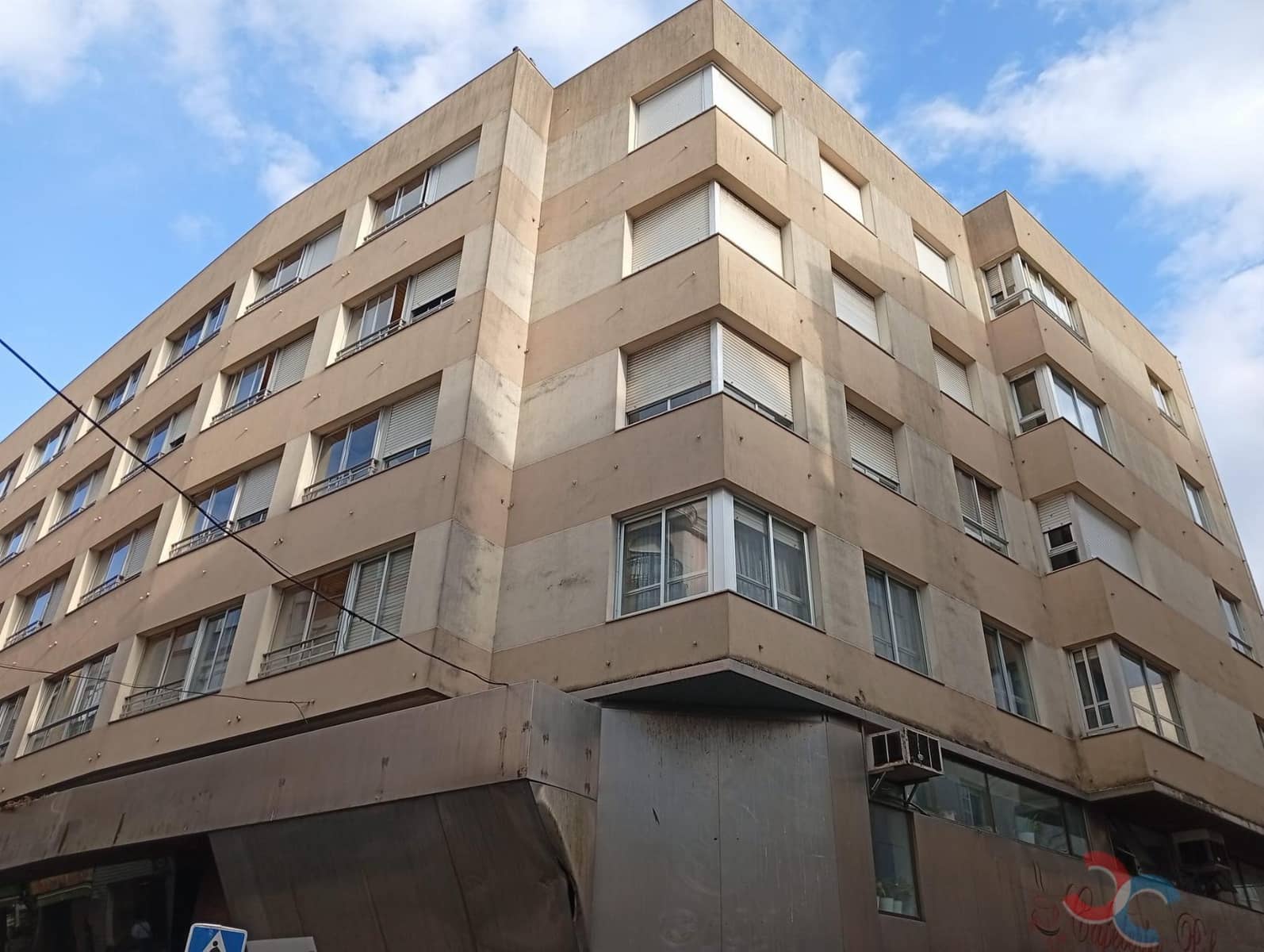 4 bedroom Flat for sale in Marin with garage - € 225,000 (Ref: 10023390)