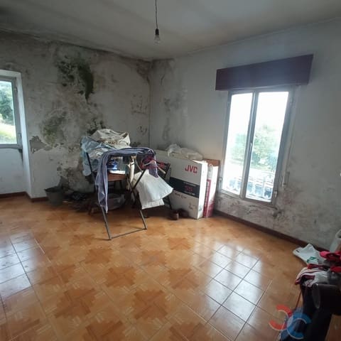 2 soveværelse Byhus til salg i Pontevedra by med garage - € 120.000 (Ref: 10040152)