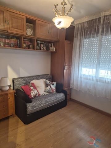 Piso de 3 habitaciones en Marín en venta con garaje - 200.000 € (Ref: 10062157)
