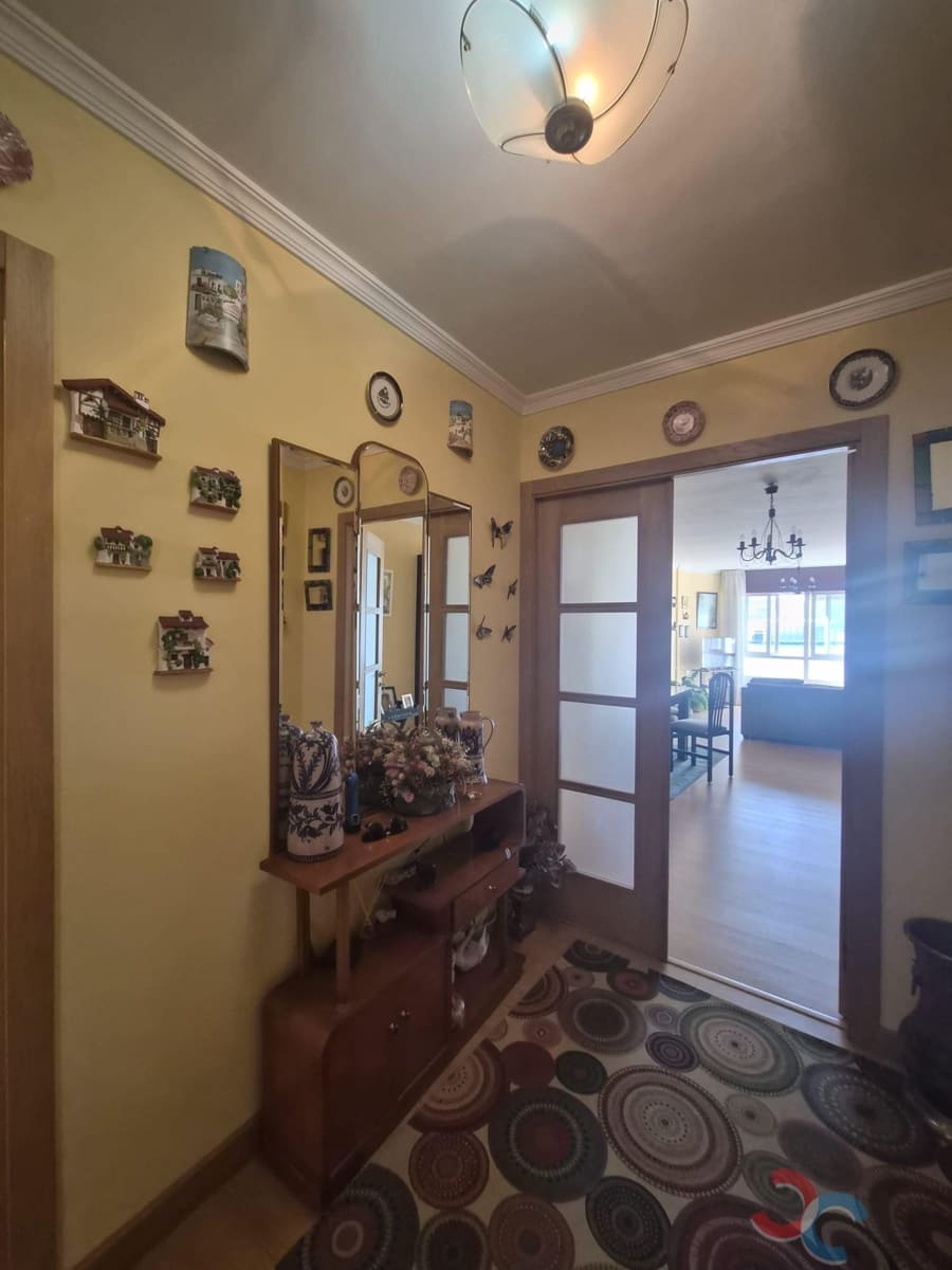 Piso de 3 habitaciones en Marín en venta con garaje - 200.000 € (Ref: 10062157)