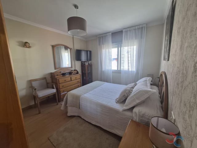 Piso de 3 habitaciones en Marín en venta con garaje - 200.000 € (Ref: 10062157)