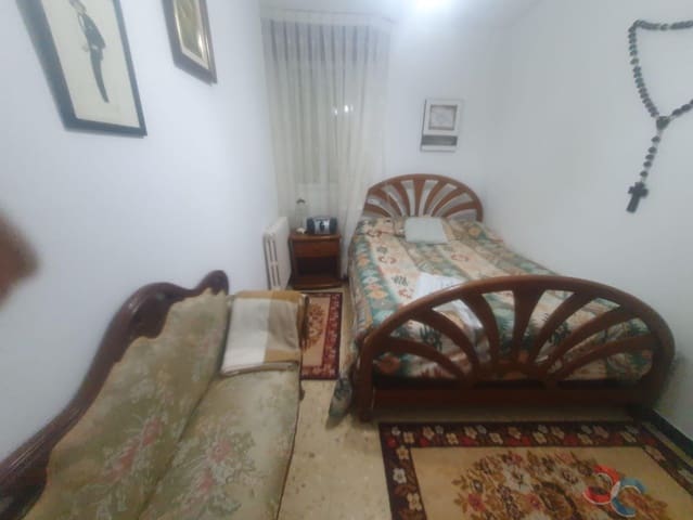 4 chambre Villa/Maison à vendre à Pontevedra ville avec garage - 230 000 € (Ref: 10097343)