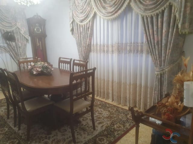 4 chambre Villa/Maison à vendre à Pontevedra ville avec garage - 230 000 € (Ref: 10097343)
