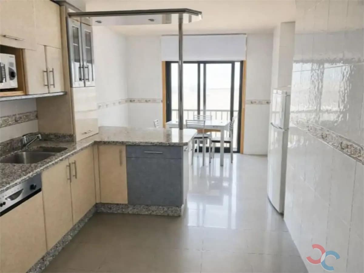4 bedroom Flat for sale in Marin with garage - € 312,000 (Ref: 10118199)