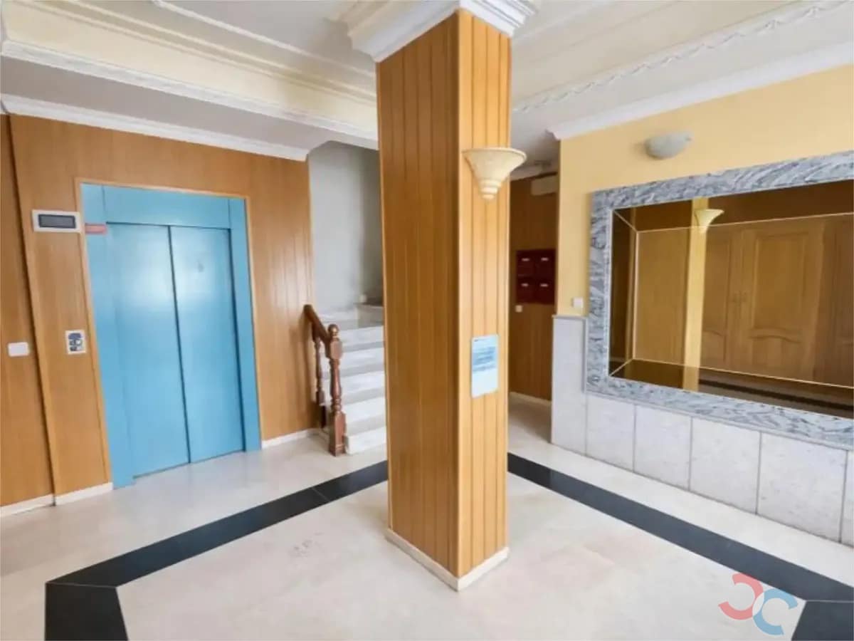 4 bedroom Flat for sale in Marin with garage - € 312,000 (Ref: 10118199)