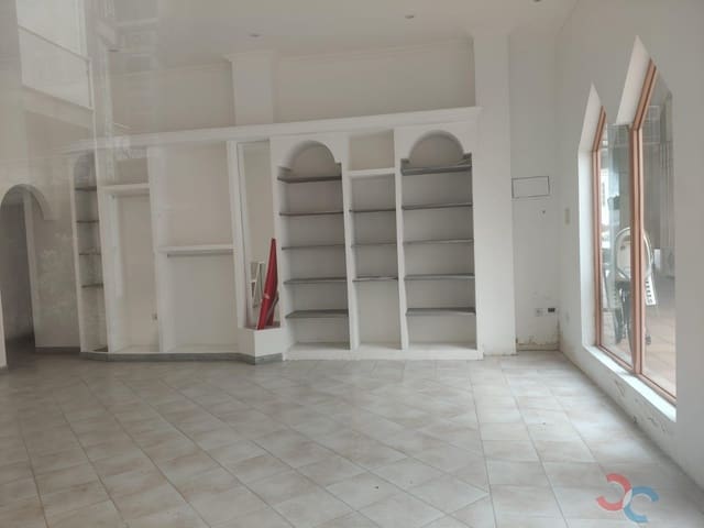 2 bedroom Commercial for sale in Marín - € 115,000 (Ref: 4802276)