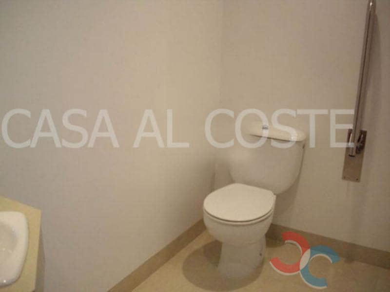 1 bedroom Commercial for sale in Pontevedra city - € 110,000 (Ref: 4802293)