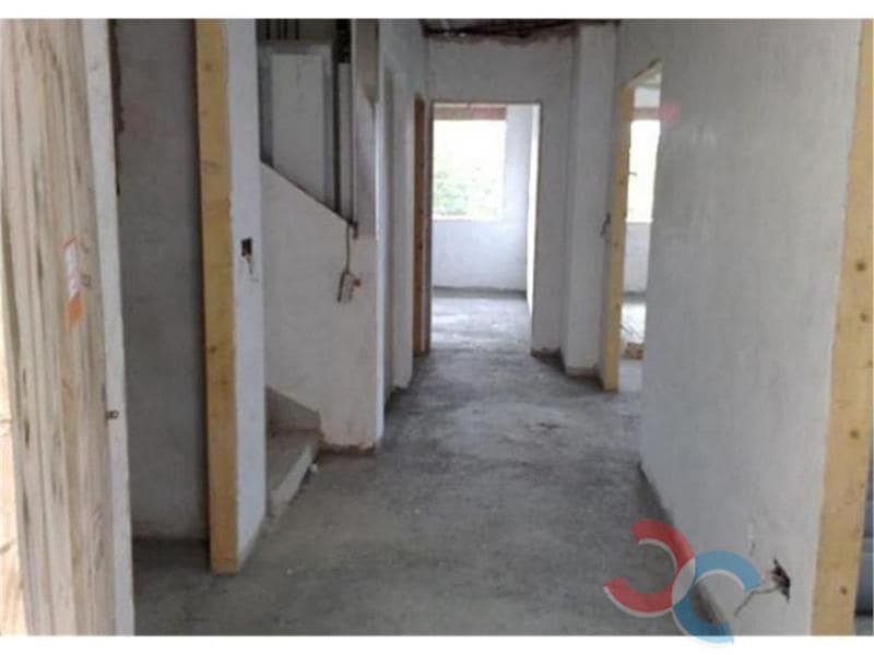 5 soveværelse Semi-Rækkehus til salg i Moana med garage - € 375.000 (Ref: 4803289)