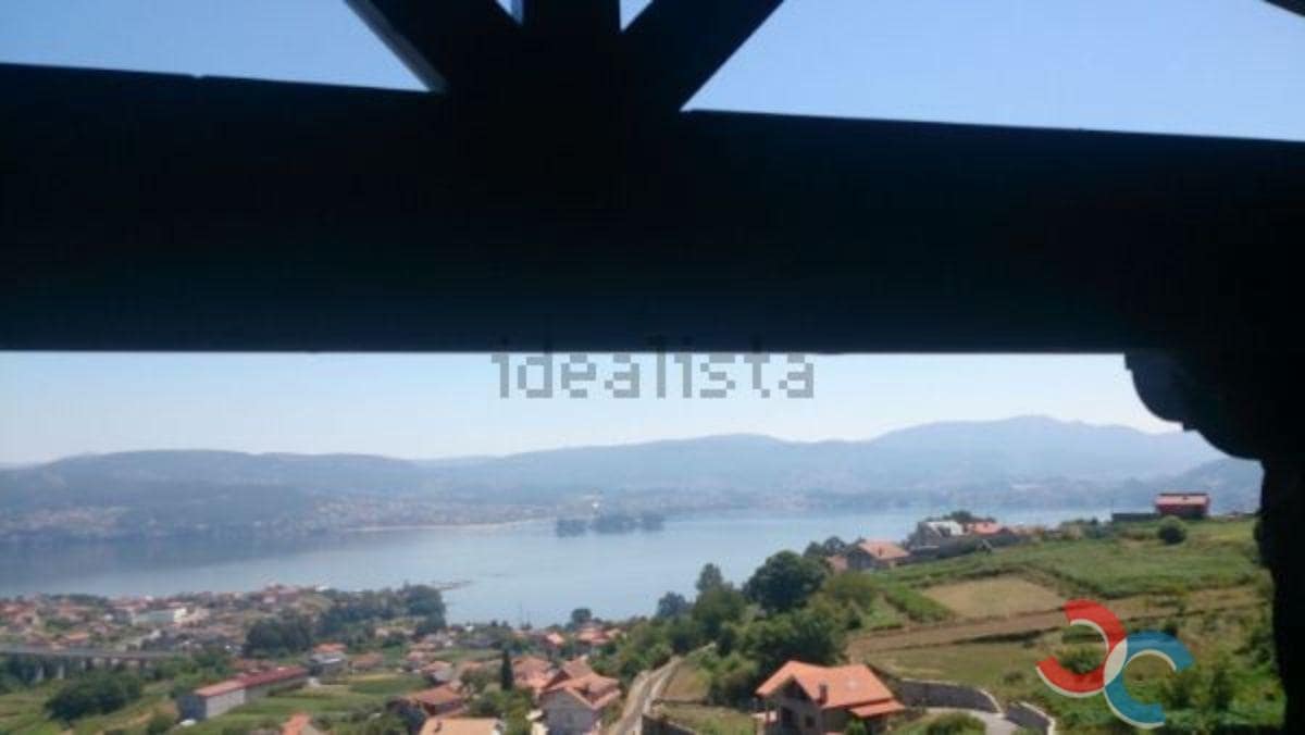 4 bedroom Semi-detached Villa for sale in Vilaboa with garage - € 350,000 (Ref: 4803341)