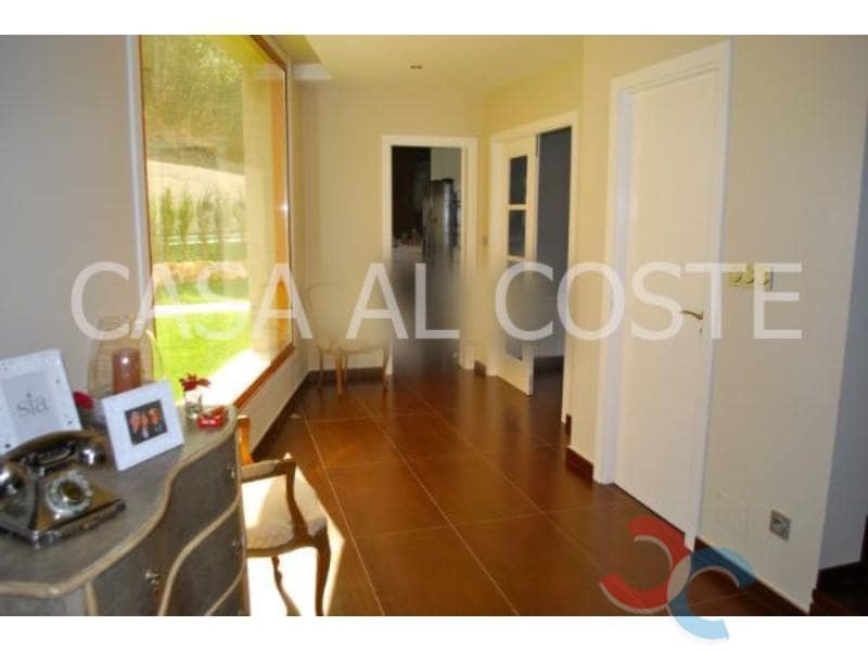 4 bedroom Semi-detached Villa for sale in Vilaboa with garage - € 350,000 (Ref: 4803341)