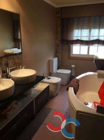 3 bedroom Villa for sale in Arcade, Soutomaior with garage - € 400,000 (Ref: 4803405)