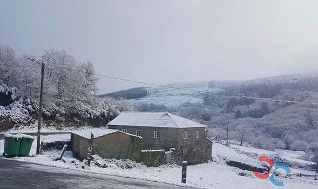 6 sypialnia Finka/Dom wiejski na sprzedaż w A Estrada z garażem - 60 000 € (Ref: 4803444)