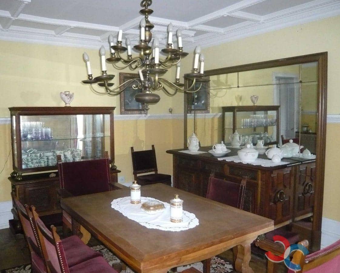 7 bedroom Villa for sale in Soutelo de Montes with garage - € 450,000 (Ref: 4803447)