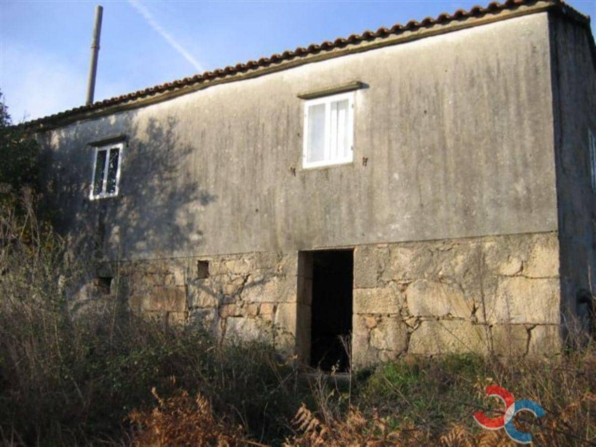 4 bedroom Finca/Country House for sale in Campo Lameiro with garage - € 69,000 (Ref: 4832923)