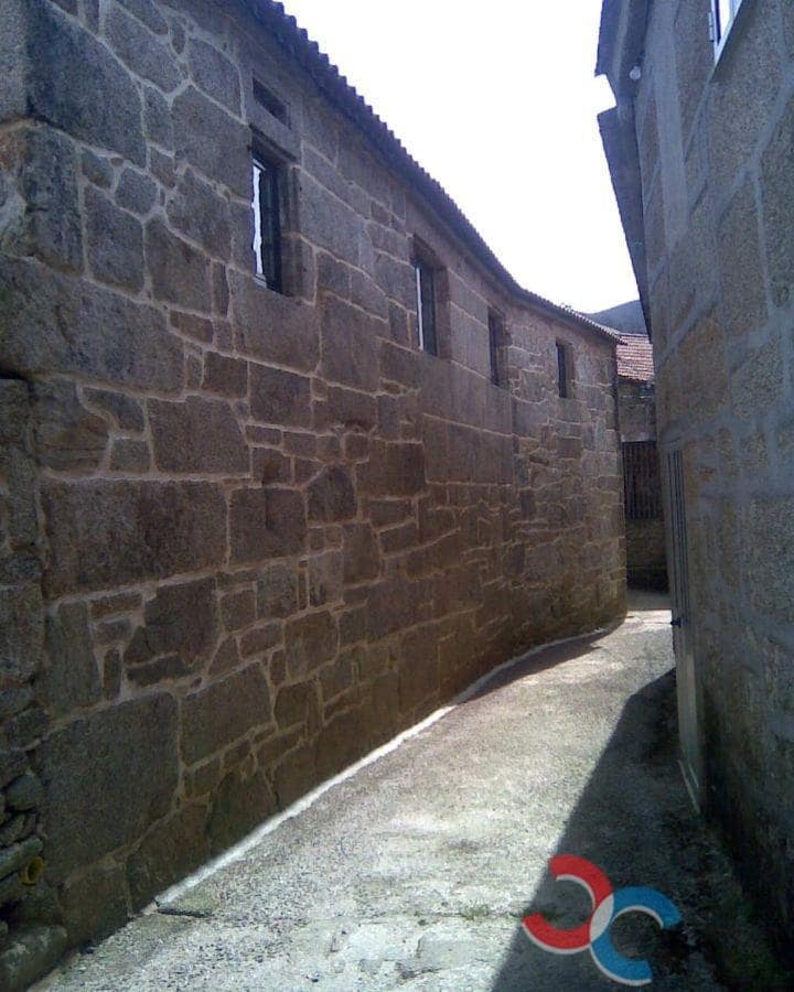 3 sypialnia Dom na sprzedaż w A Lama z garażem - 80 000 € (Ref: 5048689)