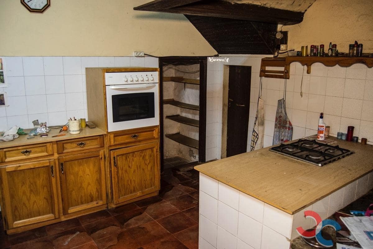 5 slaapkamer Finca/Landhuis te koop in Vila de Cruces met garage - € 320.000 (Ref: 5209699)