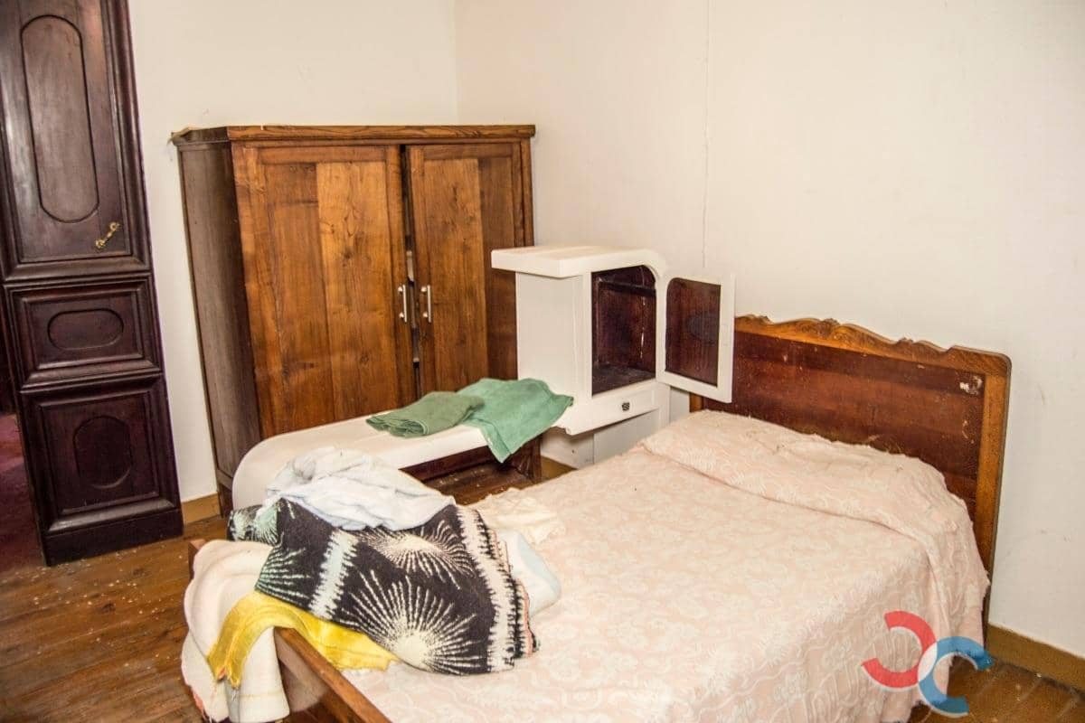 5 bedroom Finca/Country House for sale in Vila de Cruces with garage - € 320,000 (Ref: 5209699)