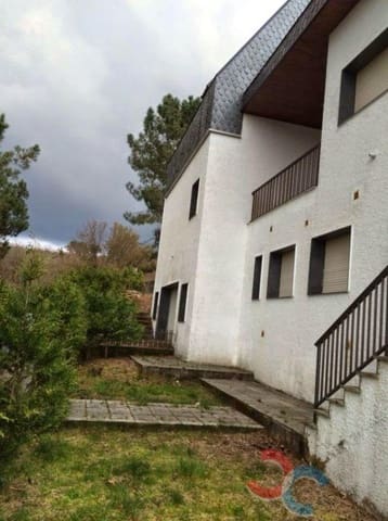 Villa for sale in Avión with garage - € 1,000,000 (Ref: 5225630)