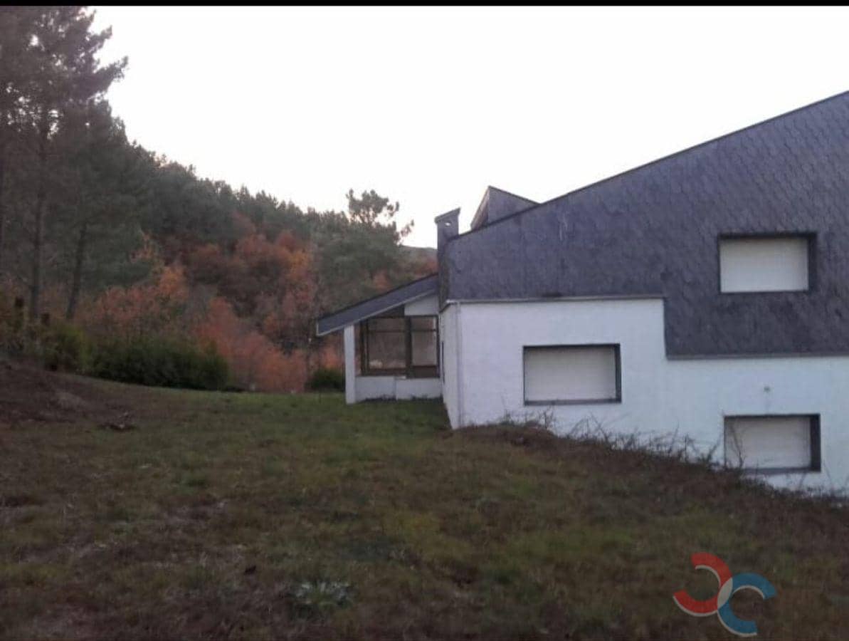 Villa til salg i Avion med garage - € 1.000.000 (Ref: 5225630)