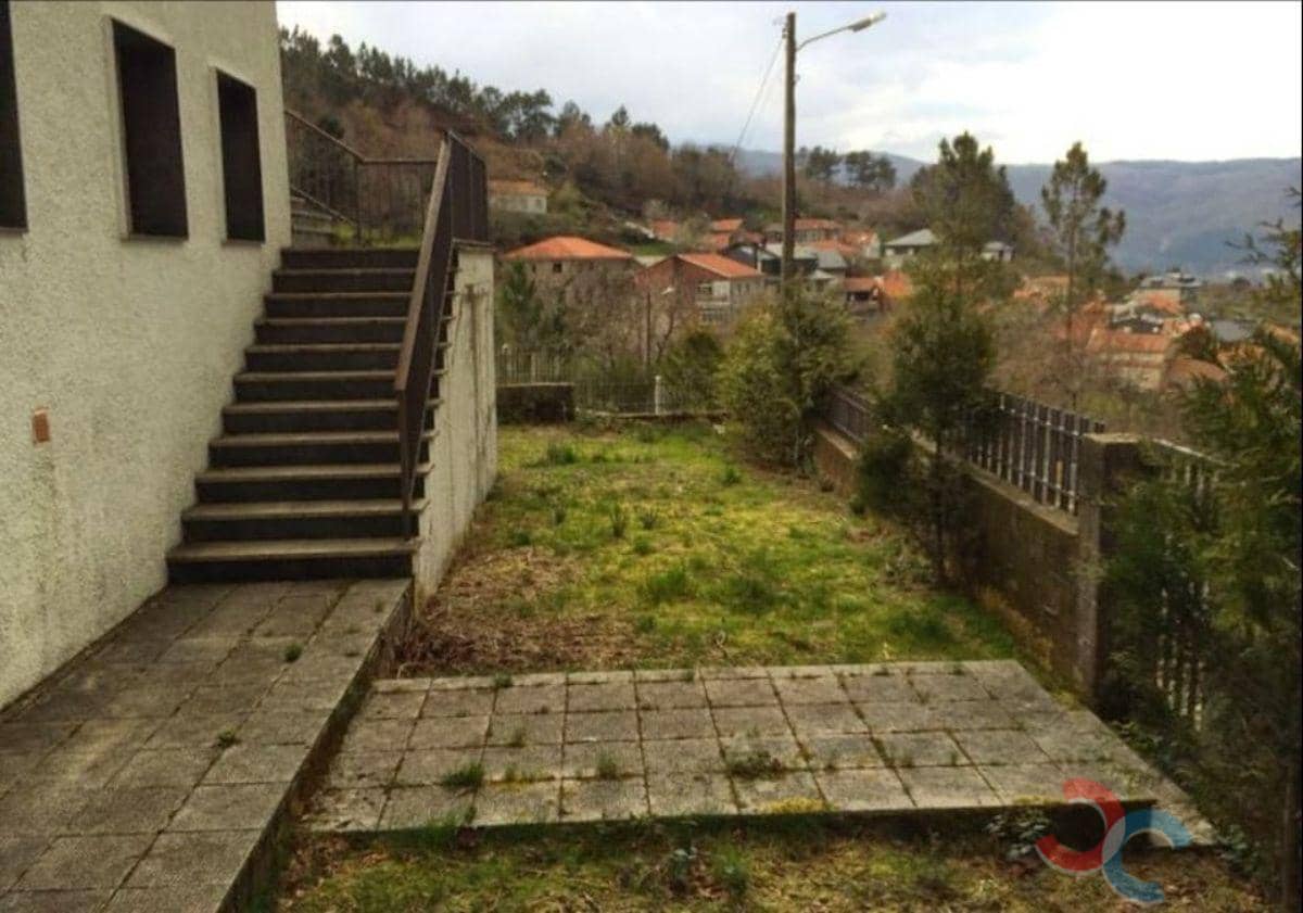 Villa til salg i Avion med garage - € 1.000.000 (Ref: 5225630)