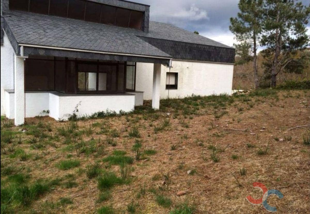 Villa til salg i Avion med garage - € 1.000.000 (Ref: 5225630)