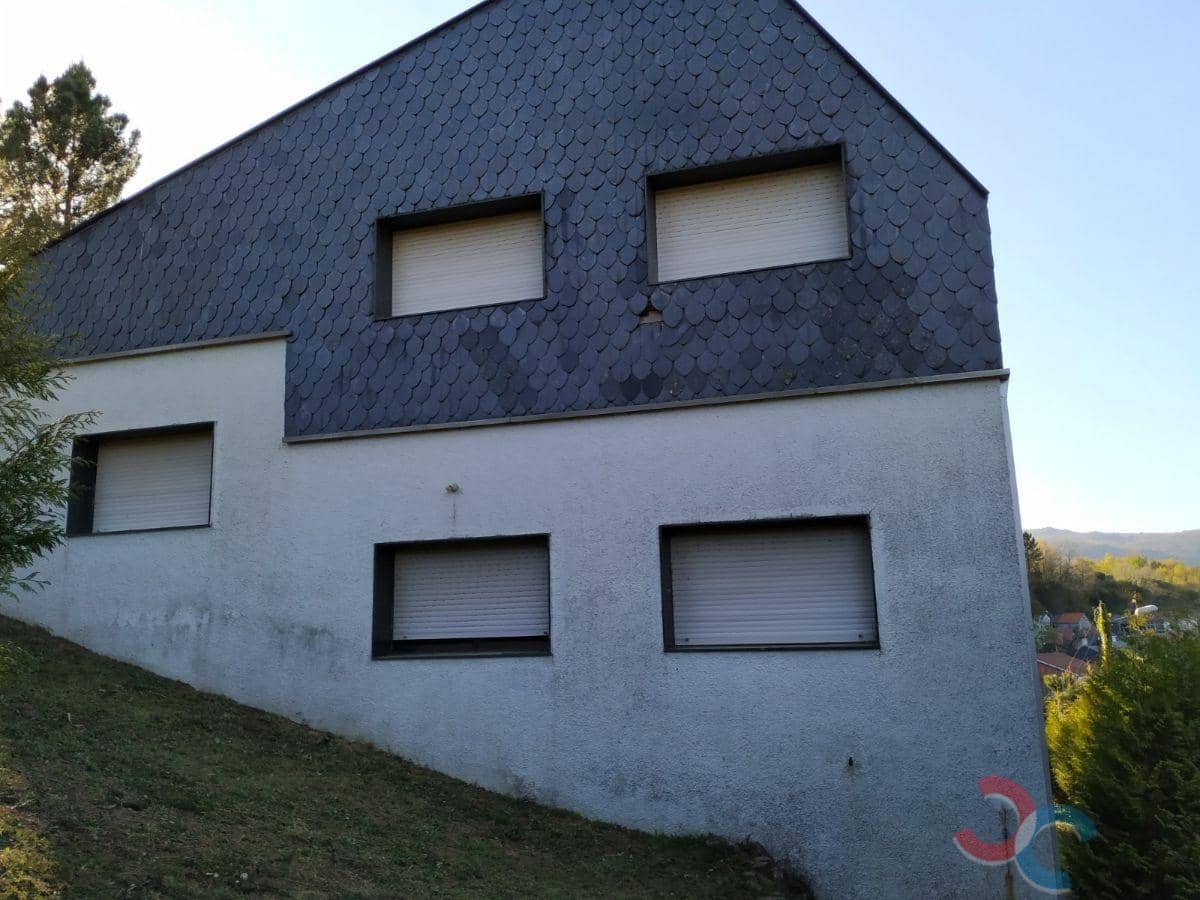 Villa til salg i Avion med garage - € 1.000.000 (Ref: 5225630)