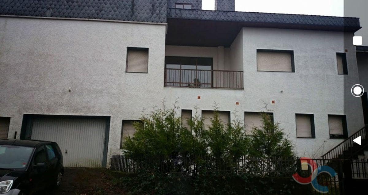 Villa til salg i Avion med garage - € 1.000.000 (Ref: 5225630)