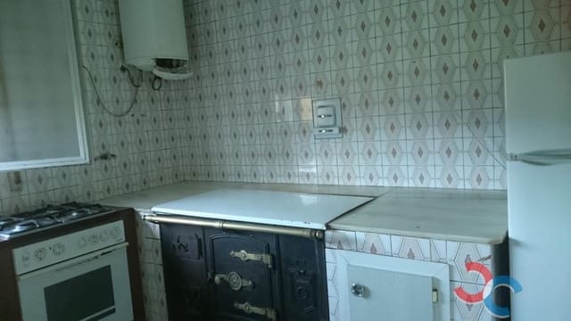 4 bedroom Townhouse for sale in A Estrada - € 110,000 (Ref: 5289770)