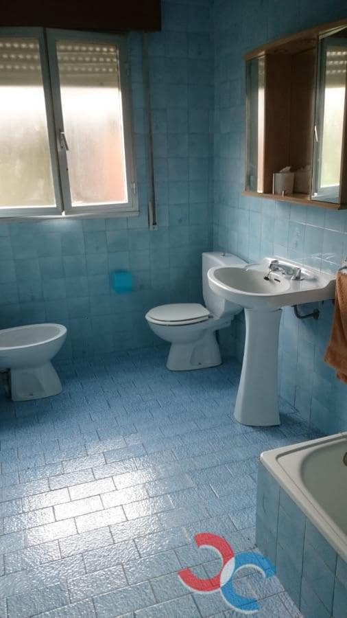 4 bedroom Townhouse for sale in A Estrada - € 110,000 (Ref: 5289770)