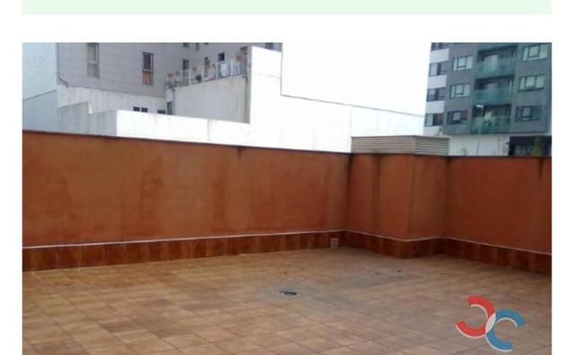 Kommersiell til salgs i La Coruña by - € 175 000 (Ref: 5289775)