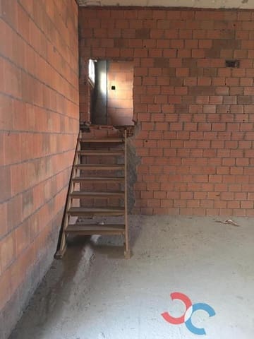 Kommersiell til salgs i La Coruña by - € 175 000 (Ref: 5289775)