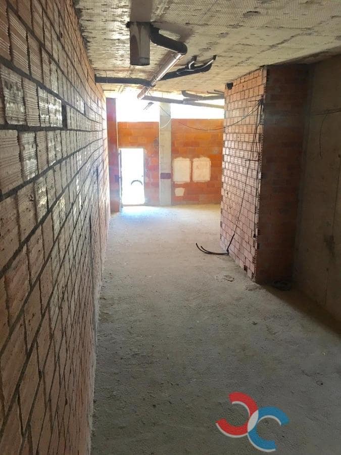 Kommersiell til salgs i La Coruna by - € 175 000 (Ref: 5289775)