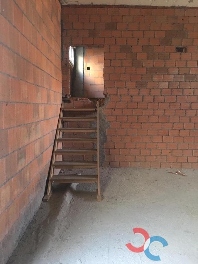 Kommersiell til salgs i La Coruna by - € 175 000 (Ref: 5289775)