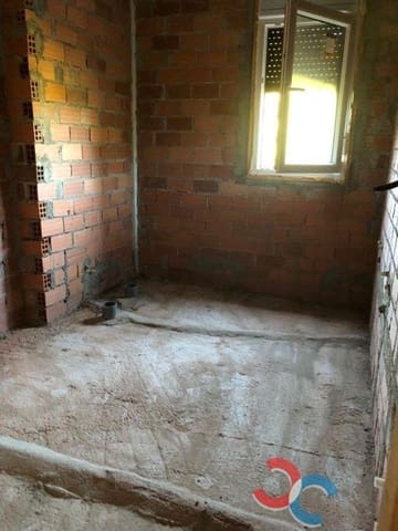 3 bedroom Finca/Country House for sale in Salvaterra de Miño - € 160,000 (Ref: 5327390)