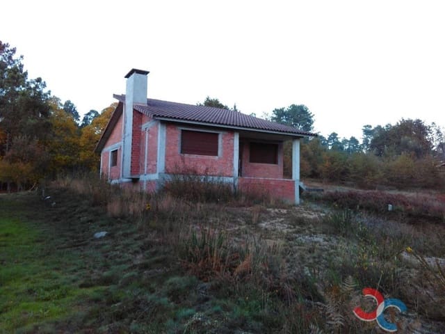 3 bedroom Finca/Country House for sale in Salvaterra de Miño - € 160,000 (Ref: 5327390)