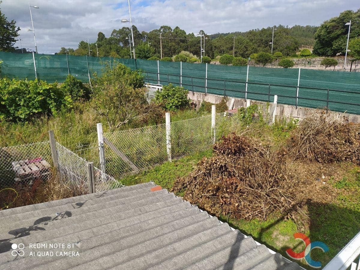 6 soveværelse Villa til salg i Poio med garage - € 240.000 (Ref: 5477172)