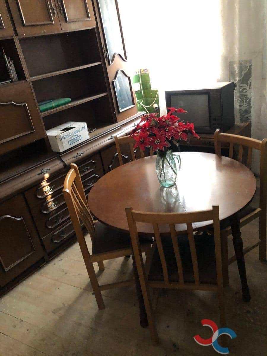 6 soveværelse Byhus til salg i Marin - € 115.000 (Ref: 5496067)