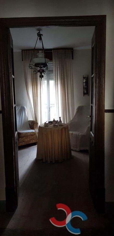 7 soverom Hus til salgs i Marin med garasje - € 178 000 (Ref: 5644372)