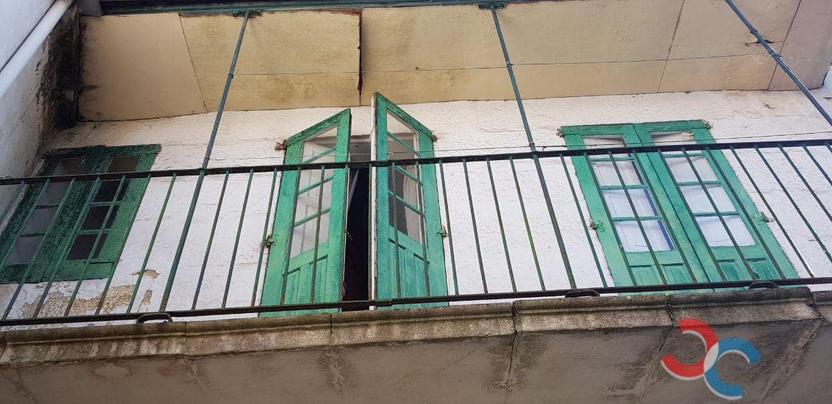 7 soverom Hus til salgs i Marin med garasje - € 178 000 (Ref: 5644372)