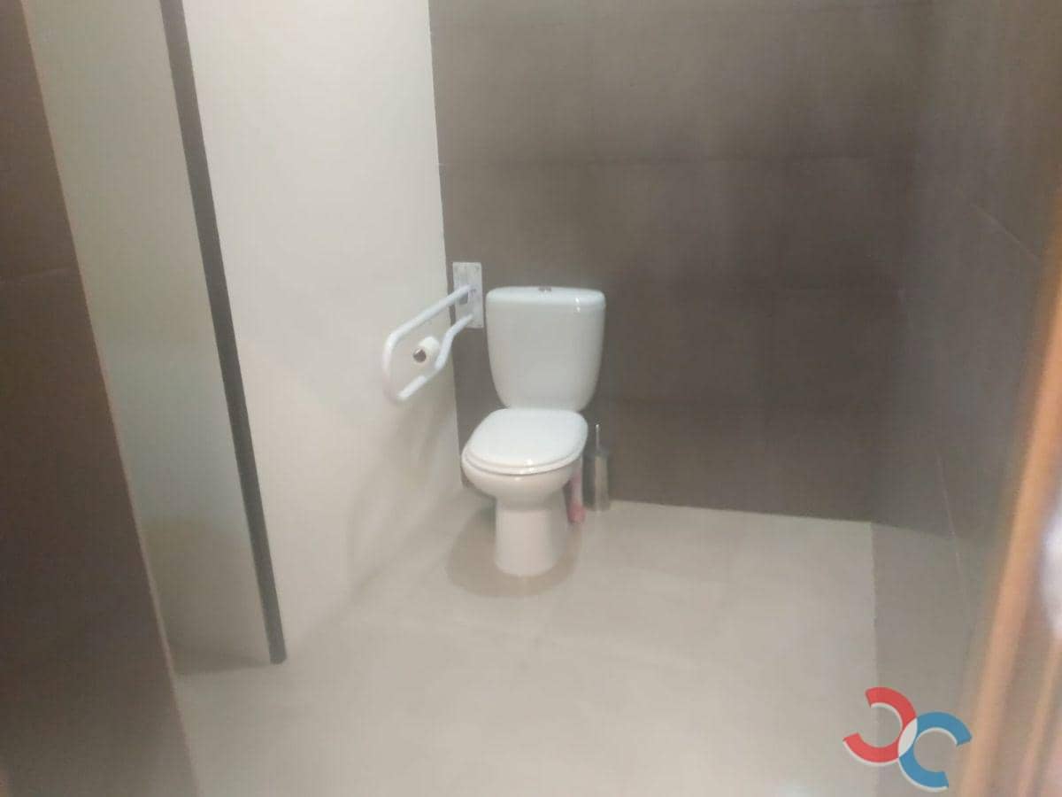 5 slaapkamer Commercieel te koop in Marin - € 80.000 (Ref: 5732502)